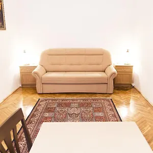  Apartment Authentic