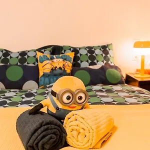  Apartment Minion & Snoopy